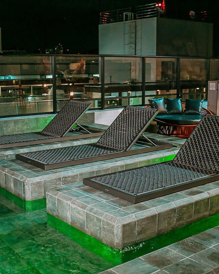 Get by Side Suites