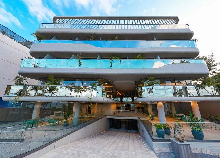 Setai Yacht Vista Mar by Azzure Homes